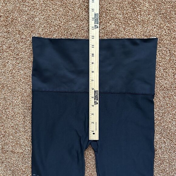 SPANX Women's Black Ankle Leggings Size XL Stretch Pull On Slimming Texured - Picture 6 of 9